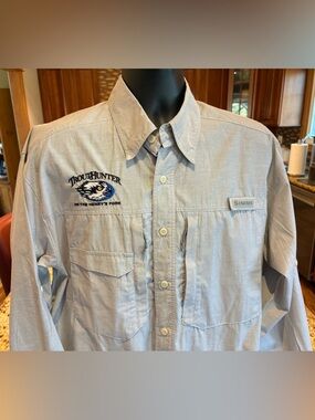 Simms Men’s TroutHunter Button-Down Fishing Shirt. New with tags. Sharp grey. LG